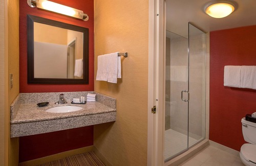 Durham Hotel | Relaxing Stay with Free Parking & Pet-Friendly Amenities