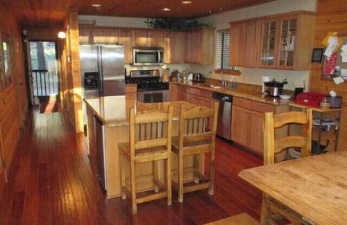 Kachina Village Cabin | Highly Rated Fully Remodeled Cabin with Spa & Kitchen