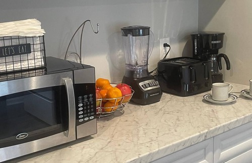 Long Branch House | Top-Rated Room Steps from Pier Village with Kitchen Access