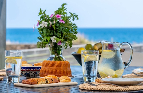 Gennadi Villa | Beach Front Great Sand Villa with Pool and Spa Amenities