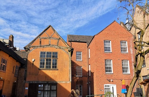 Coventry City Centre Apartment | Cozy Self-Contained Studio with Family and Pet Amenities