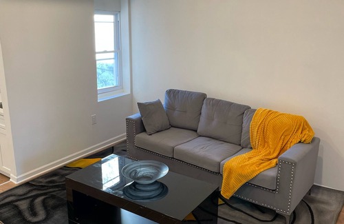 North Philadelphia West Apartment | Perfect Retreat for 8 in the Heart of the City