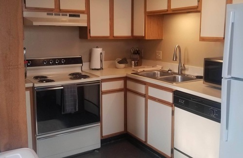 River Market Apartment | Convenient Downtown Studio Near All Attractions