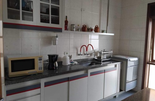 Itagua Apartment | Sea-Facing Triplex Apartment in Beautiful Itaguá