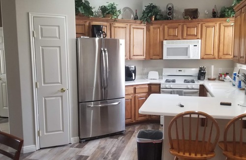 Green Springs House | Spacious Twin Home with Pool & Spa - Rated 9.6/10