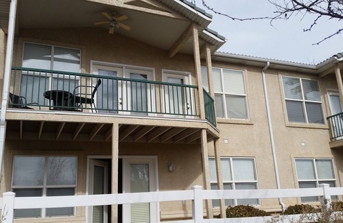 Green Springs House | Spacious Twin Home with Pool & Spa - Rated 9.6/10