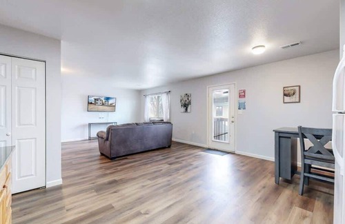 Brighton Apartment | Convenient 2 Bedroom Unit with King Beds near DIA