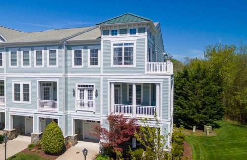 Sawgrass South House | Idyllic Vacation Townhouse with Ocean Views and Decks