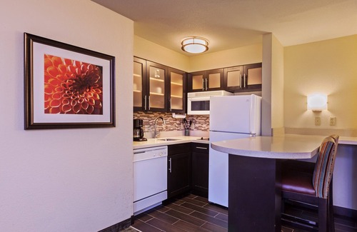 South Tulsa Condo | Top-Rated Comfortable Suite in Tulsa with Free Breakfast & Pool