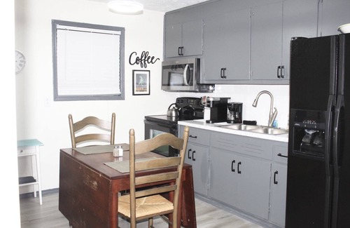 McDonough Apartment | Comfortable Stay with Kitchen and Breakfast Amenities