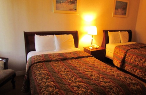 Gulfton Hotel | Budget-Friendly Great Value Inn with Spa & Breakfast