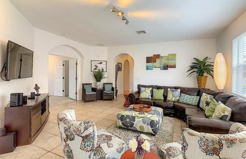 Trafalgar Village Villa | Value-Packed Stay with Private Pool Near Disney - 4 Star