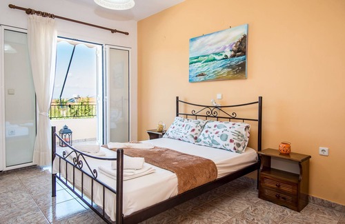 Razata Apartment | Ocean View Apartments: Family-Friendly with Kitchen Options