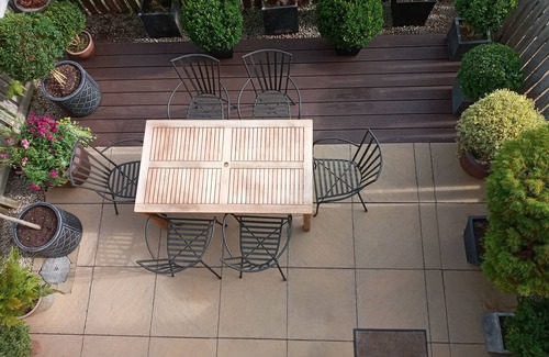 Stratford-upon-Avon House | Beautiful Views and Family-Friendly Comfort Steps from Town
