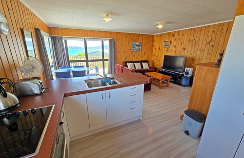 One Tree Point House | Scenic Oceanfront Retreat at the Point - Rated 9.2/10
