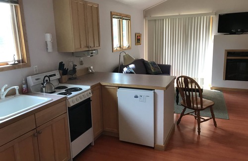 Estes Park Apartment | Unbeatable Views & Prime Location - Guest Rated 10/10