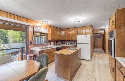 Idlewild Estates House | Outdoor Oasis with Great Views, Fire Pit & Sauna Access