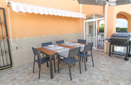 L'Albufereta Villa | Charming Villa with Sea Views, Steps to the Beach