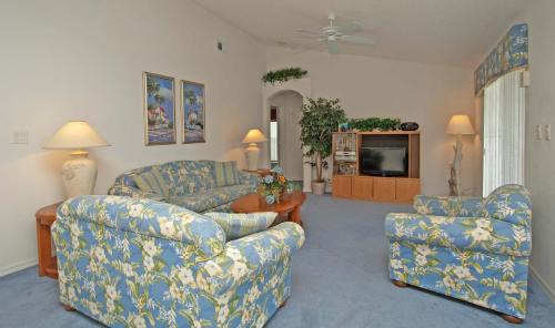 Greater Groves House | Family-Friendly 4-Bedroom Home with Private Pool in Greater Groves