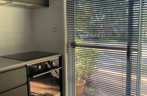 Manly Vale House | Beautiful Studio Just 15 Minutes from Manly Beach