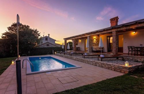 Kastelir-Labinci Villa | Grebac: 4-Star Hotel with Pool & Pet-Friendly Amenities