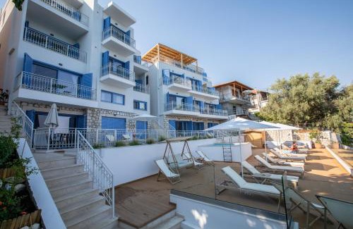 Perigiali Apartment | Beautiful Greek Beach House A7 with Private Oceanfront