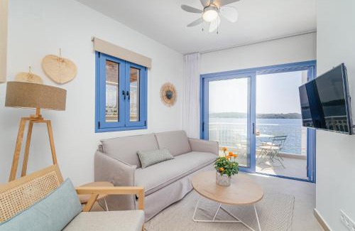 Perigiali Apartment | Beautiful Greek Beach House A7 with Private Oceanfront