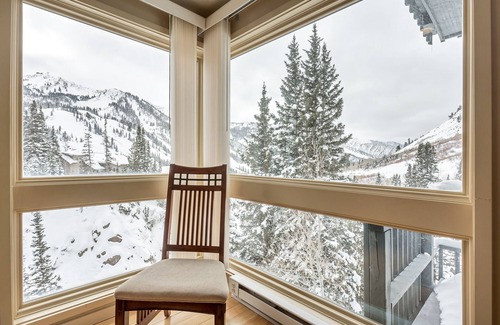 Salt Lake Mountain Resorts Apartment | Mountain Retreat Near Alta & Snowbird - Guest Rated 9.8