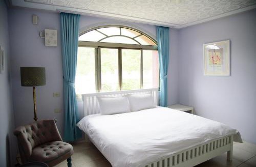 Shanjiao House | Discover Green 58 B&B: Pet-Friendly Retreat with Pool