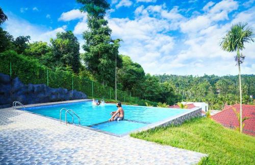 Sulthan Bathery Resort | Pet-Friendly Green Amble Resort with Pool and Restaurant
