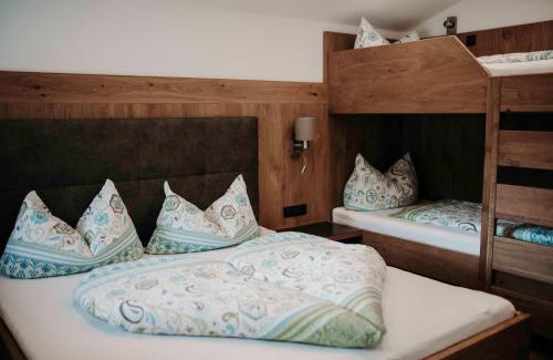 Uderns Apartment | Pet-Friendly Green Apart: Guest Rated 9.7/10 for Families