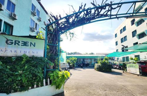 Chorakhe Bua Apartment | Budget-Friendly Green Apartment Kaset - Family Welcoming Stay
