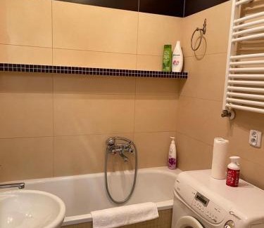 Kolo Apartment | Top-Rated Green Apartment: Pet & Child Friendly Retreat