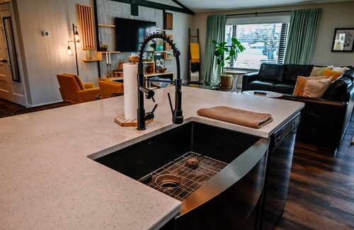 Green Bay House | Premier Green Bay Home Rental Near Lambeau Field