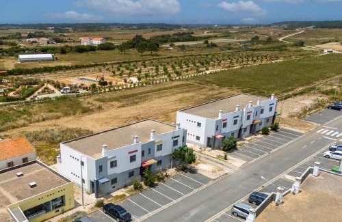 Bemparece House | Discover the Green Breeze Escape: Family-Friendly Retreat