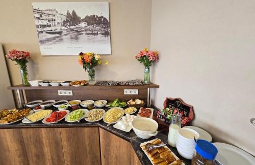 Mtsvane Kontskhi Hotel | Explore Green Cape Tower: Pet-Friendly with Breakfast