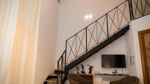Quartieri Spagnoli Apartment | Family-Friendly Green Chiaia: 4-Star Rated & Guest Approved