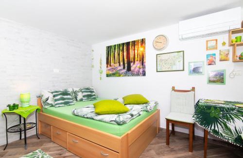 Izola House | Pet-Friendly Green Cottage Baredi in Beautiful Izola