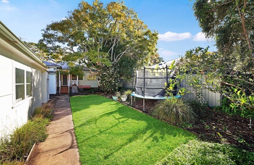 Patonga House | Waterfront Family Retreat at Green Cottage - 9.8/10 Rating