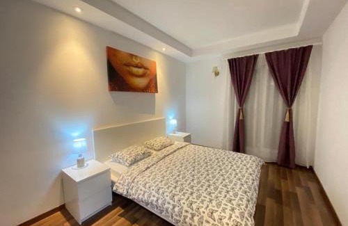 Stefanestii de Jos Apartment | Relaxing Green Deluxe Apartment in Cosmopolis - 4 Stars