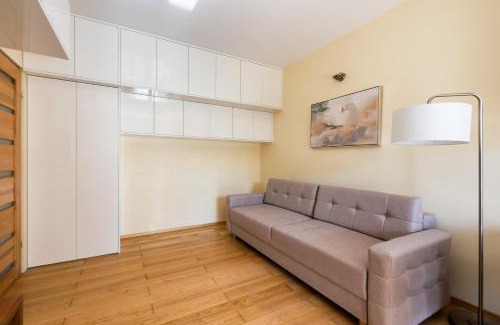 Bemowo Apartment | Child-Friendly Green District Apartment with Great Reviews