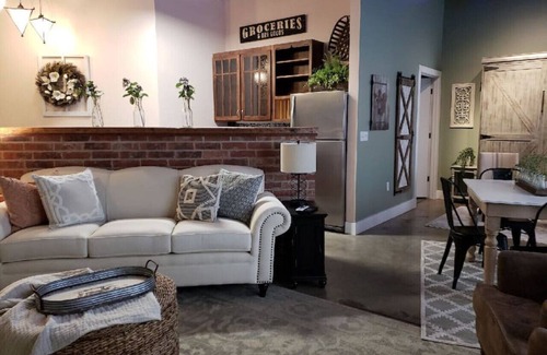 Brazos Apartment | Magnolia Loft at Green Door Lofts: Guest Rated 10/10