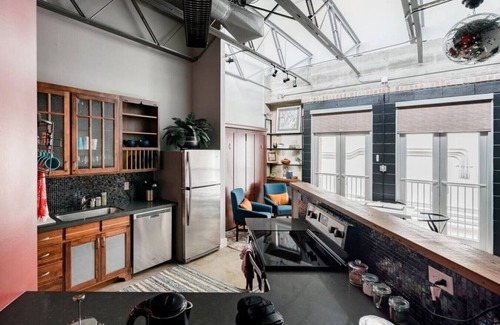 Brazos Apartment | Guest Rated: 10/10 - Retro Lofts near Silos & Downtown