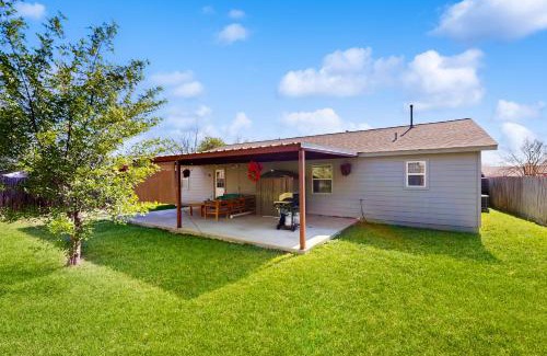 Greenslopes At Lake Creek House | Pet-Friendly Retreat at Green Downs for the Whole Family