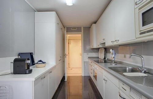 Lumiar Apartment | Budget-Friendly Green Executive Apartment in Central Lisbon