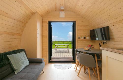 St. Buryan House | Experience Green Fields: A 4-Star Retreat with High Ratings
