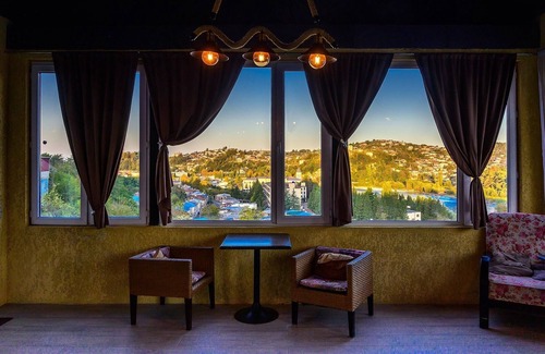 Kutaisi House | Discover Green Flower: Central Kutaisi Gem with Spa Access