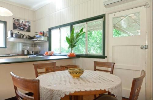 Auchenflower Apartment | Family-Friendly Retreat at Green Gables Hotel
