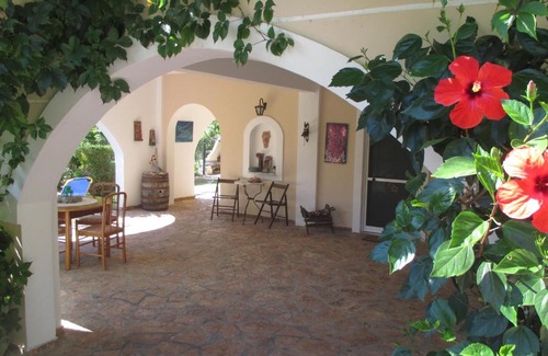 Aleimmatades House | Eco-Friendly Retreat at Green Harmony - 10/10 Guest Rated