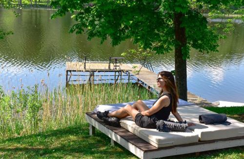 Antalge House | Serene Green Harmony: 4-Star Oceanfront Retreat & Spa